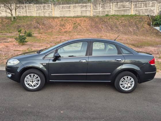 FIAT LINEA 1.8 ESSENCE 16V FLEX 4P MANUAL